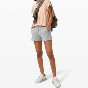 On the Fly Short *Woven